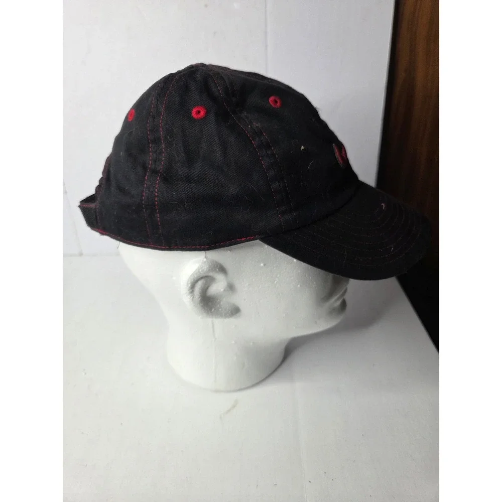 Nike Child Baseball‎ Cap Black Red Contrast Stitching Embroidered Swoosh Hat